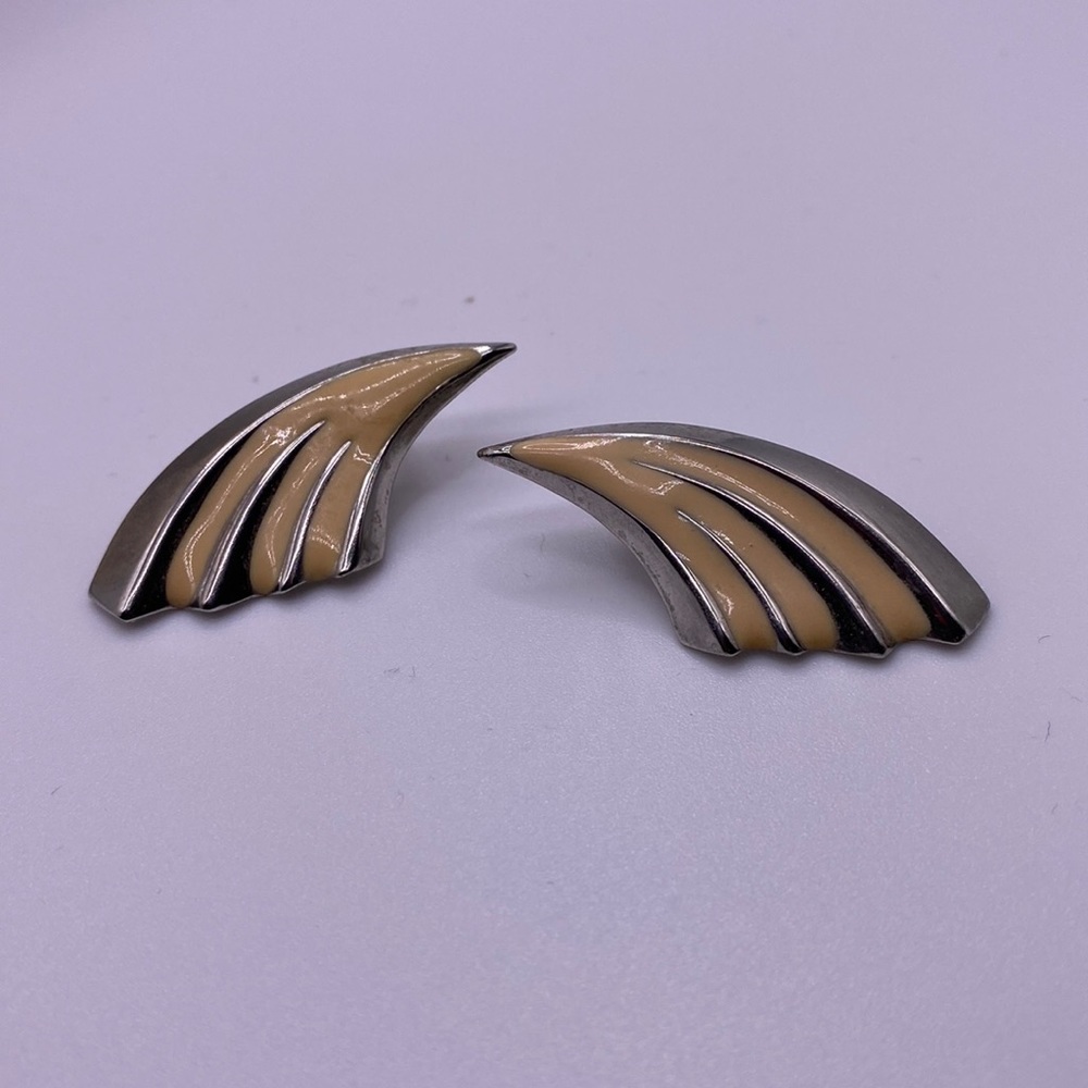 Vintage pierced earrings